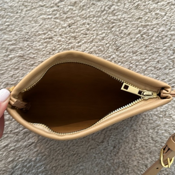 MK small bag never used - Picture 4 of 5